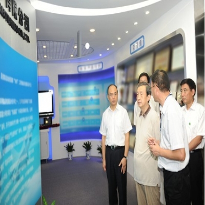 中央政治局委员、国务院副总理马凯莅临高德娱乐考察调研