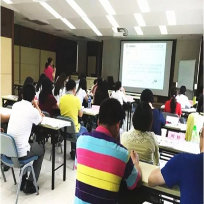 高德娱乐电子派员参加“内审员”培训认证