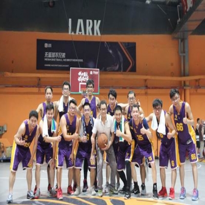 高德娱乐电子篮球队在南山区“企业党建杯”篮球精英赛中首战告捷